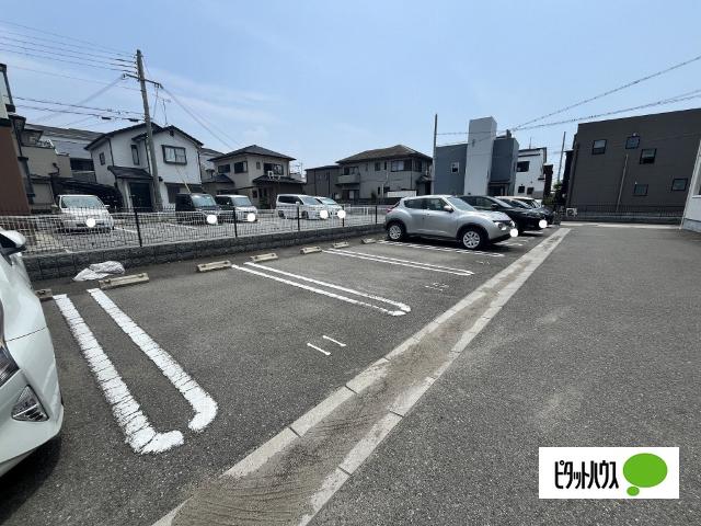 セーリウス梅原Ⅱ（202） 駐車場