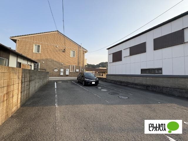 フェリッス関戸（103） 駐車場