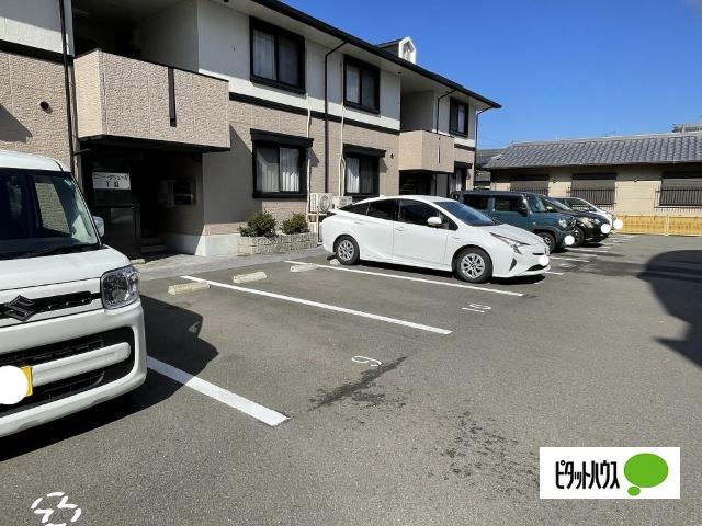 コートダジュールTⅡ　A棟（103） 駐車場