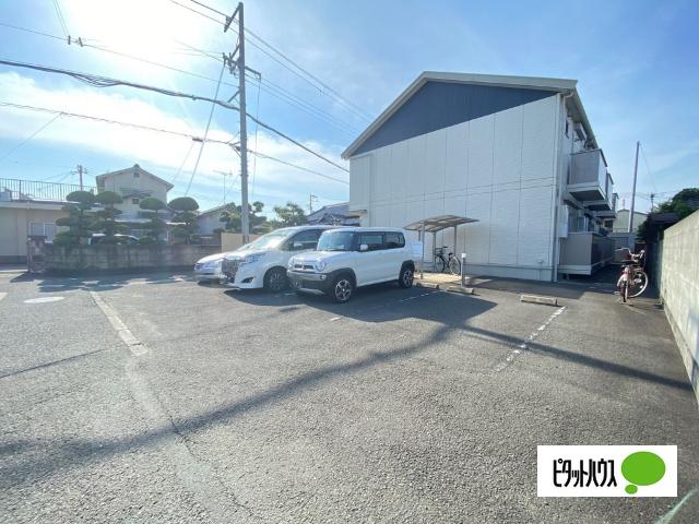 パルテール小雑賀（202） 駐車場