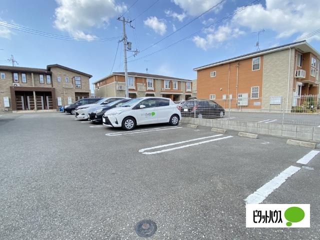 グラン・ジュテⅠ（101） 駐車場