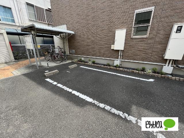 アーバンソレイユ（203） 駐車場