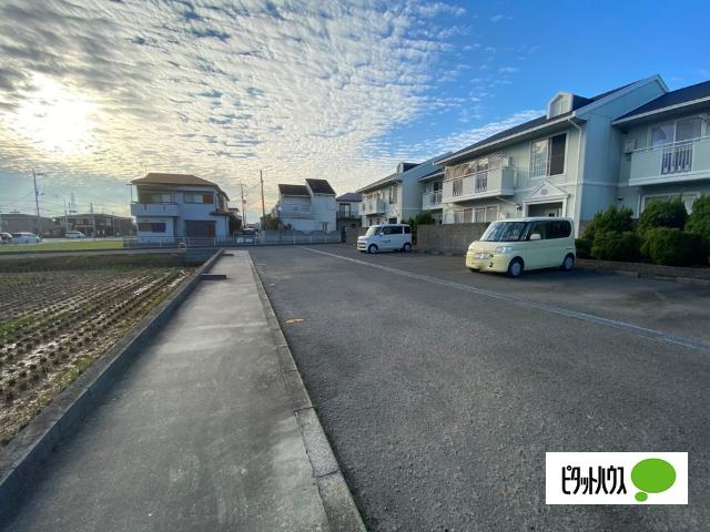 トゥインクルくつろぎ（101） 駐車場