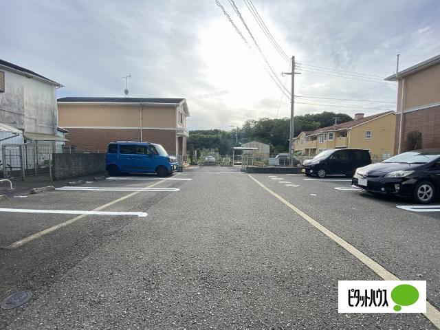フォンテ・フォルス（202） 駐車場