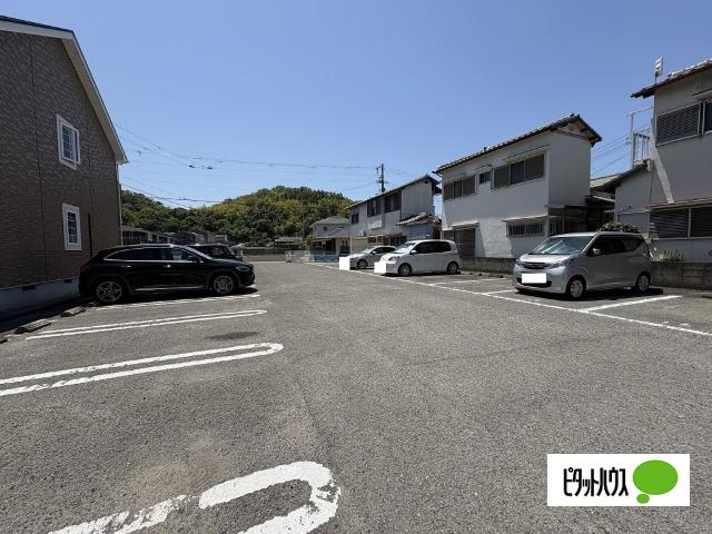 カンタービレⅡ（202） 駐車場