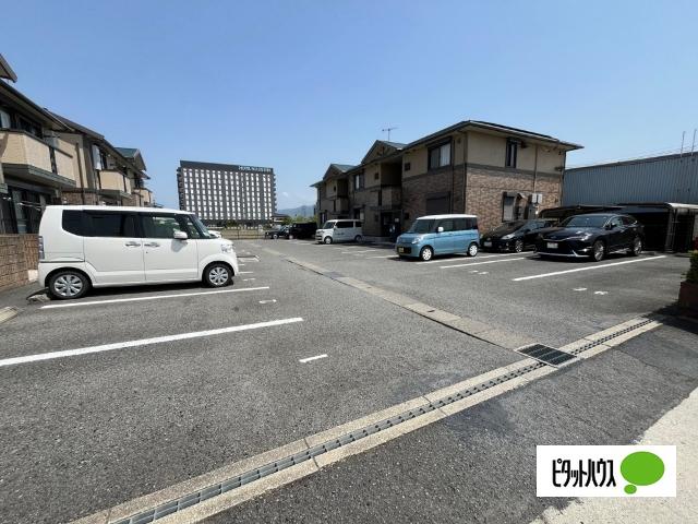 キャトルセゾン　Ｃ棟（C106） 駐車場