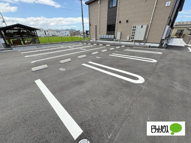パルティーレⅡ（102） 駐車場