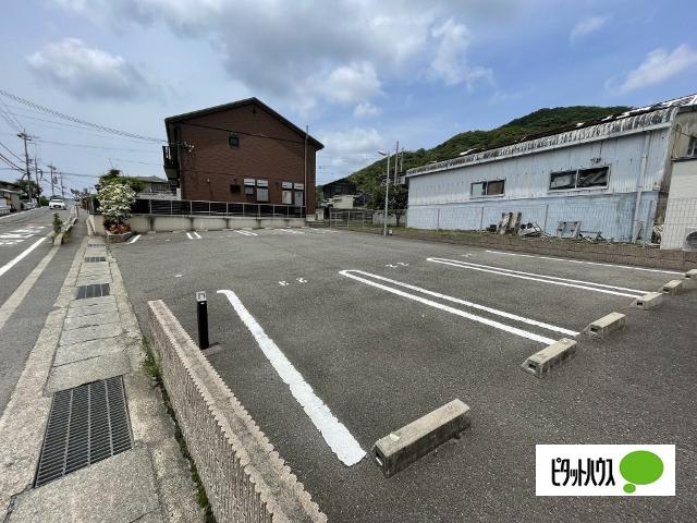 ボアメゾン（203） 駐車場
