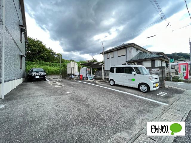 セジュールたつみ（202） 駐車場