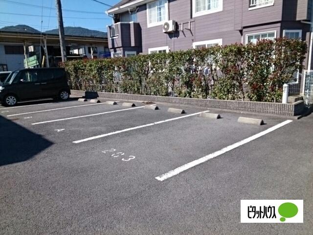 アルバ・ソーレⅡ（103） 駐車場
