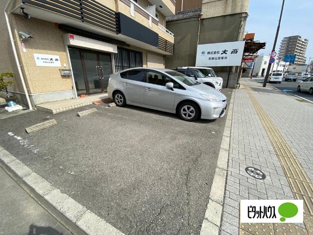 アヴェニール橋向（202） 駐車場