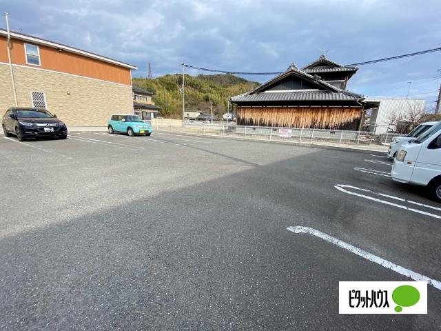 ラ・フォンテ（101） 駐車場