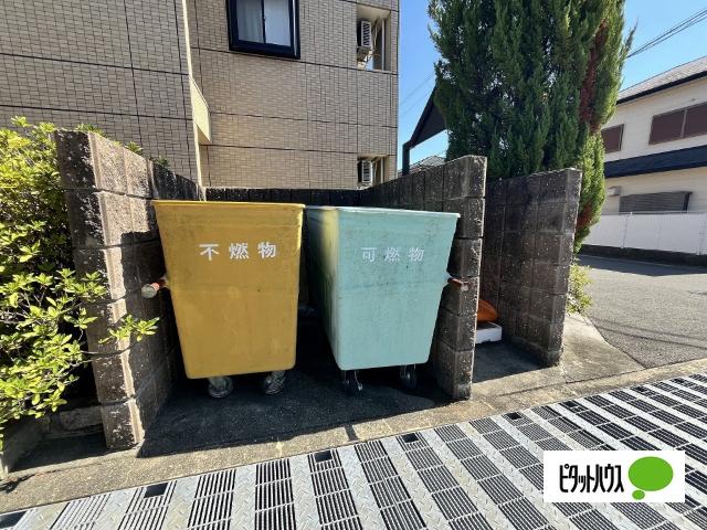 カトル・カール 共有部分