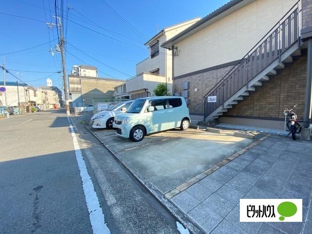 モンターニュ　コアラ（203） 駐車場