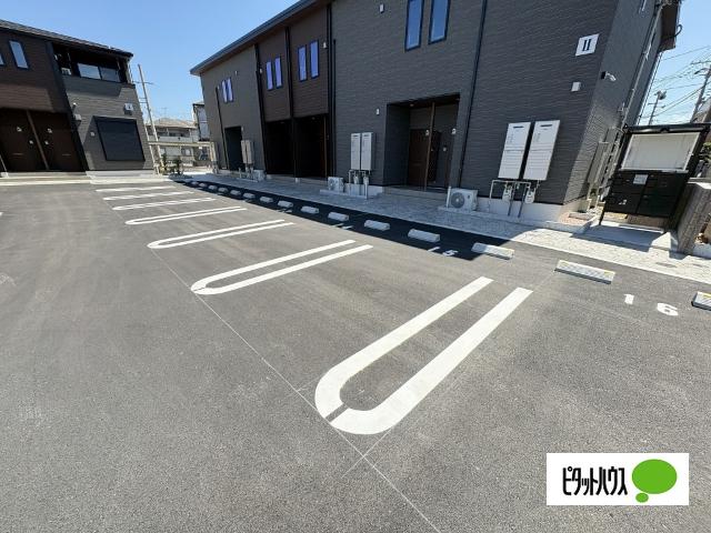 ルークスⅠ（102） 駐車場