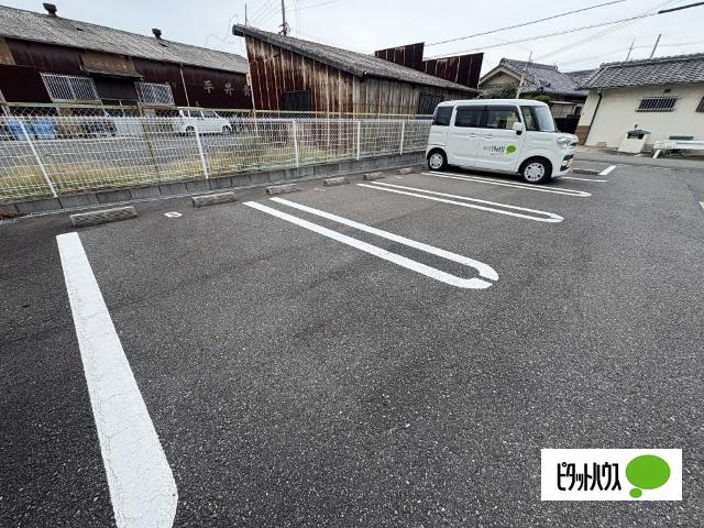 パルティシオン（201） 駐車場
