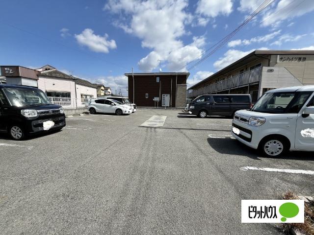 セボージャ（205） 駐車場
