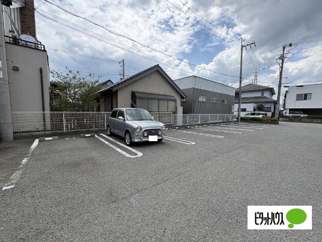 ベル神前Ｂ（102） 駐車場