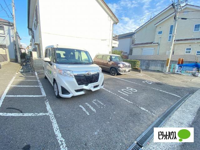 フォーレス乙井　B棟（B103） 駐車場