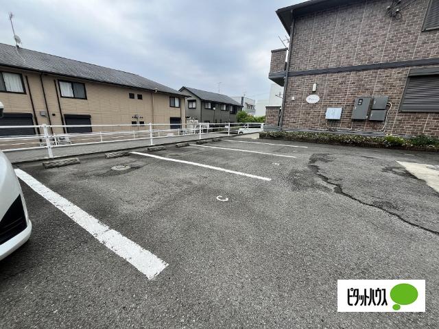 ハイツ・プログレス（102） 駐車場