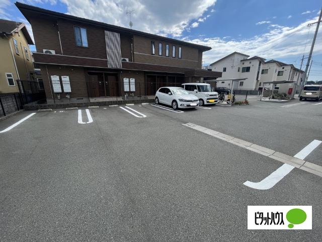 カンタービレ西浜Ⅱ（201） 駐車場