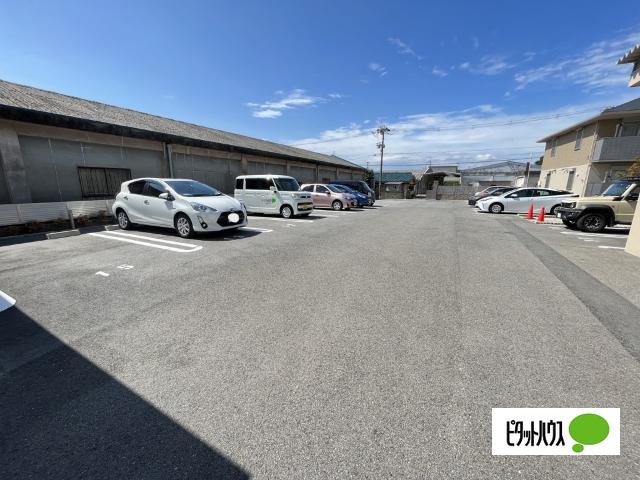 ミル・クレール アネックス　B棟（107） 駐車場