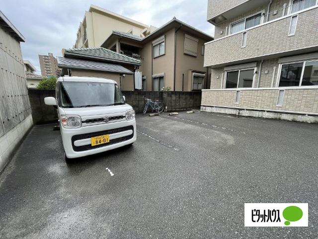 エルピーダ太田（102） 駐車場