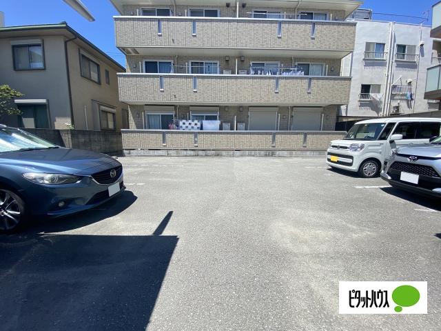 エルピーダ太田（102） 駐車場