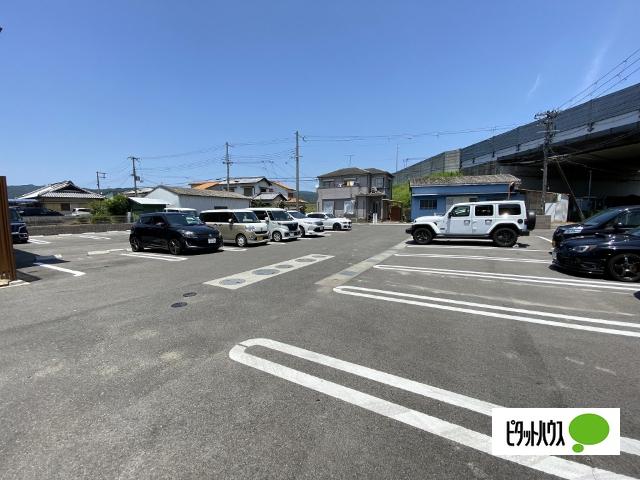リヴェール松島Ⅰ（206） 駐車場