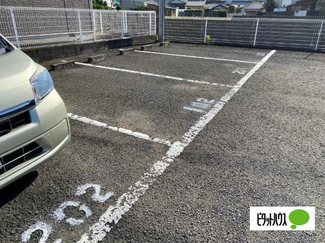 あすこっと（102） 駐車場