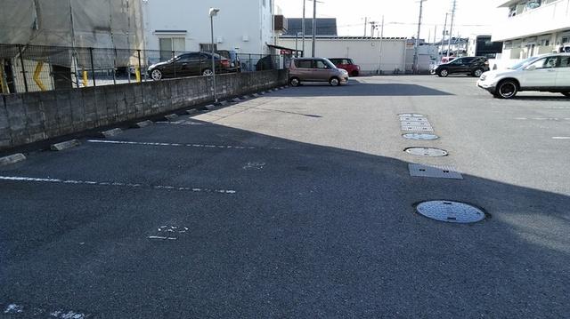 ファミリーメイト矢田　Ｂ棟（B102） 駐車場