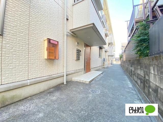 ファミリーメイト矢田　Ｂ棟（B102） エントランス