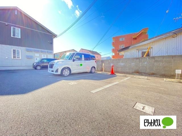 ブランドール松江東（101） 駐車場