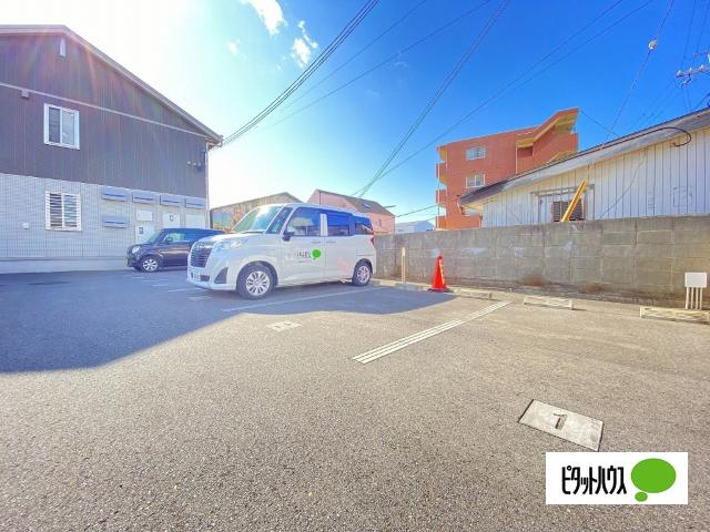 ブランドール松江東（101） 駐車場