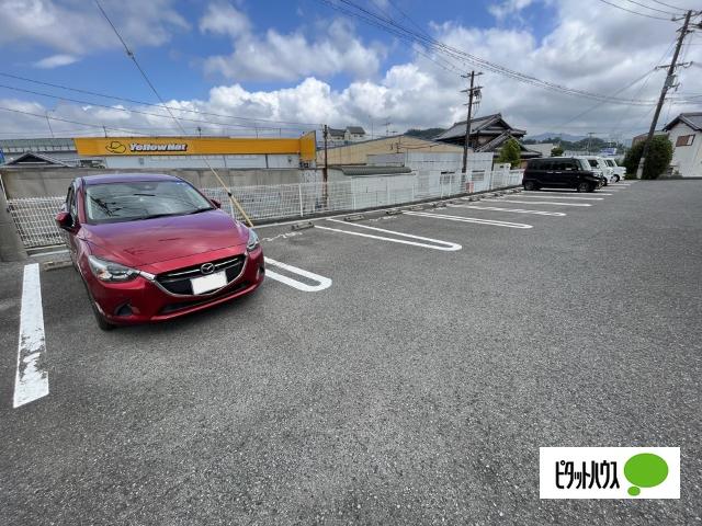 ポルトラーノⅢ（203） 駐車場