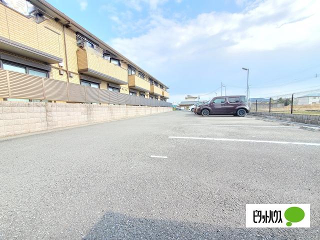 BIG JOY YAMATO（101） 駐車場