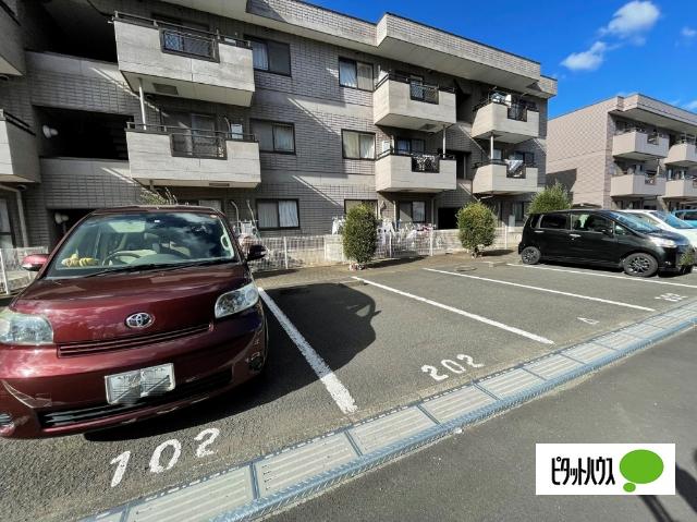 ラフォーレⅠ（301） 駐車場