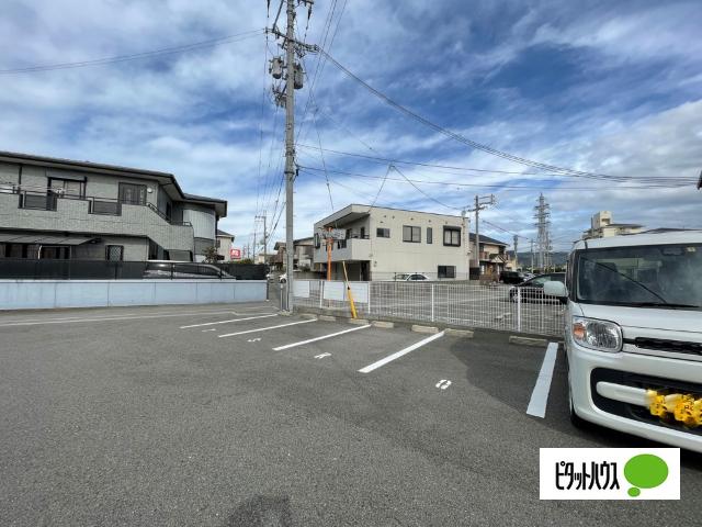 フィオーレ野崎Ⅲ（202） 駐車場