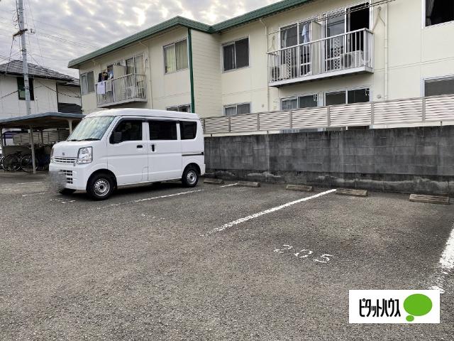 メゾンアルバソーレ（203） 駐車場
