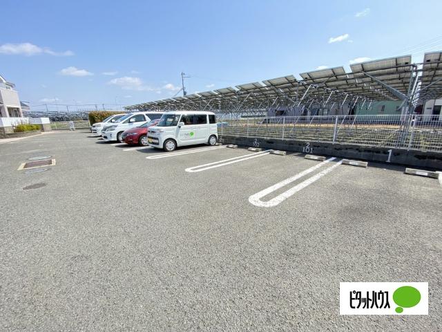 ソレイユＭⅡ（103） 駐車場