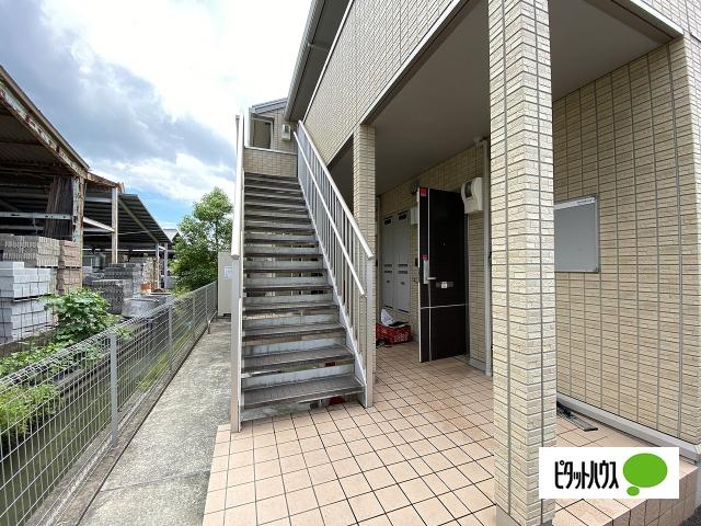 クレール出島（203） エントランス