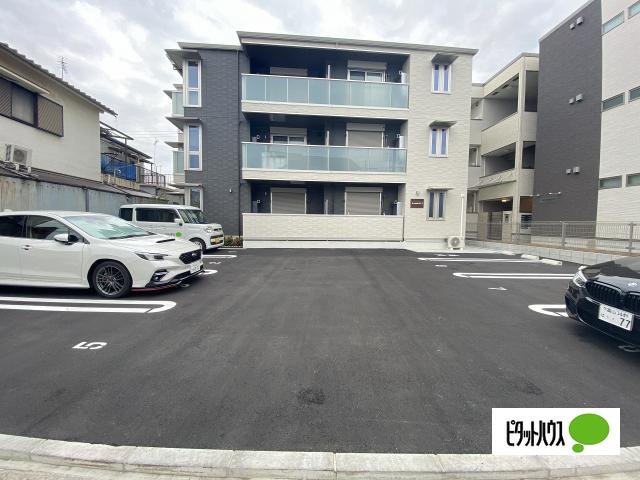 D-room N・KⅠ(ｴﾇｹｲﾜﾝ)（103） 駐車場
