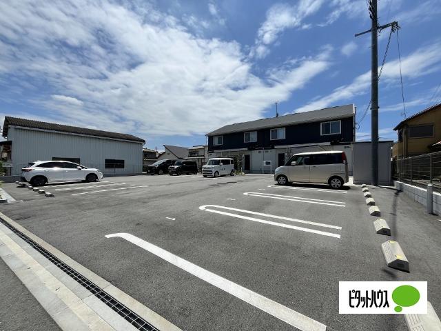 アステール松江（105） 駐車場