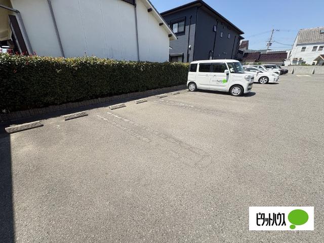 アリアーテⅠ（101） 駐車場