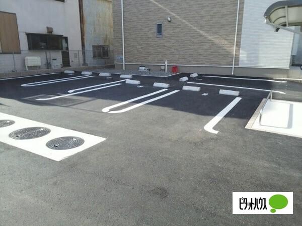 エクレール三宅　Ⅰ（102） 駐車場