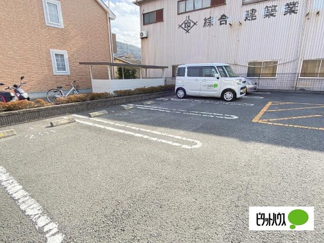 カーサグリーンⅠ（203） 駐車場