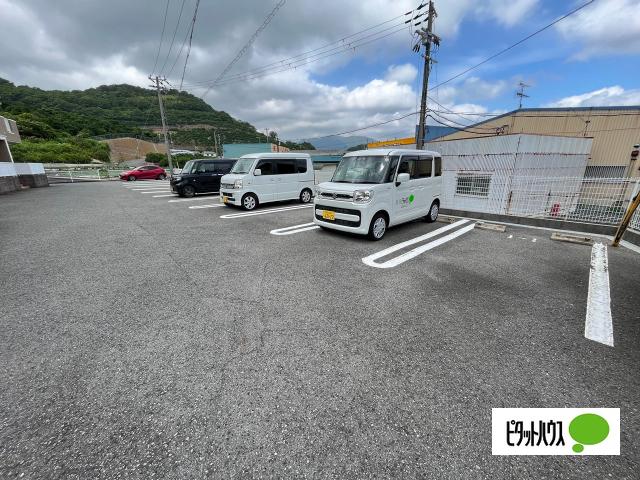 ポルトラーノⅢ（202） 駐車場