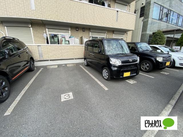 サン・アネックス（101） 駐車場