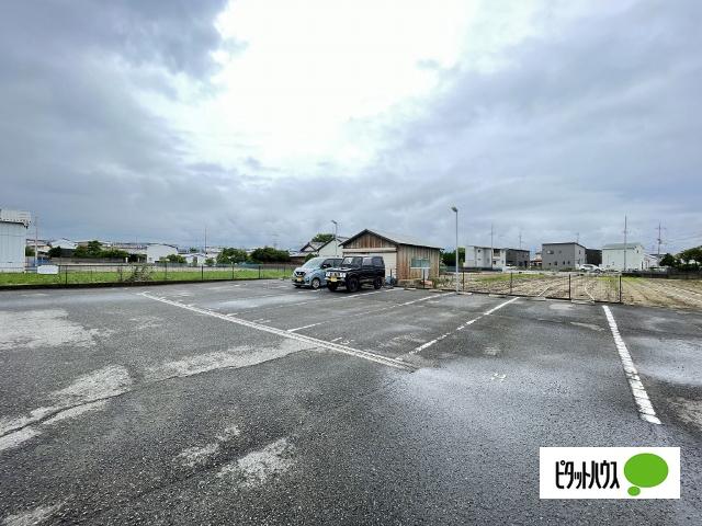 イソラ フェリジェⅡ（108） 駐車場