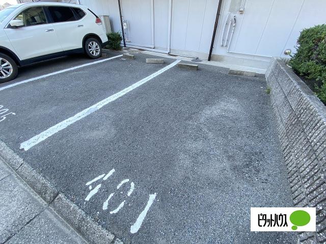 ハーベスト壱番館（401） 駐車場